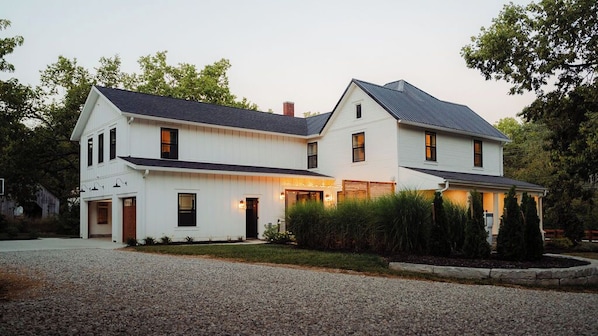 Welcome to Old House on the River.