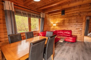 Living Room / Lounge