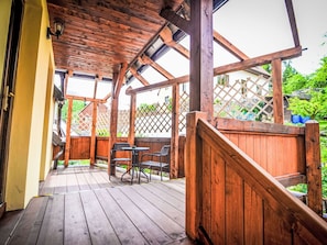 Holz, Hartholz, Holzbeize, Geländer, Deck, Veranda, Planke, Holzboden, Eco Hotel, Baluster