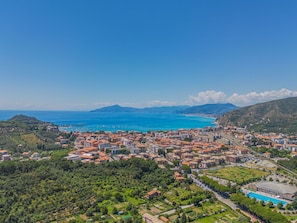 Bleu, Montagnes Relief, Horizon, Montagne, Colline, Vue Du Ciel, Zone Résidentielle, Côte, Paysage, Montagnes