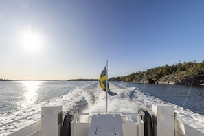 Ta färjan in till Stockholm C