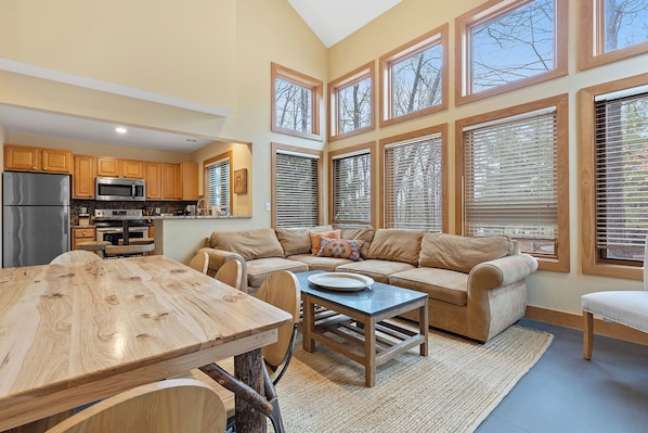 Bar stools for additional seating - Open concept living/dining room makes a great place for to enjoy everyone's company!