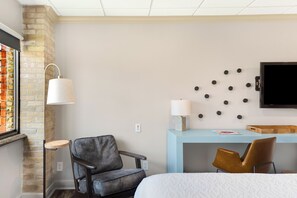3 Riverwalk Plaza Hotel-9QQC