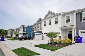 Lovely Townhouses in Millville by the Sea