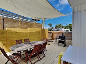 Furnished Patio with Grill