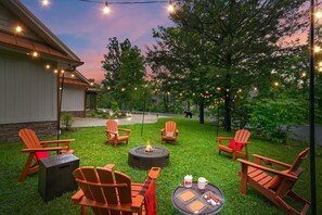 Fire pit and smores