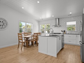 Dining/Kitchen Area