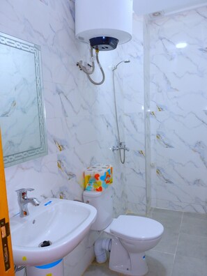 douche et toilettes