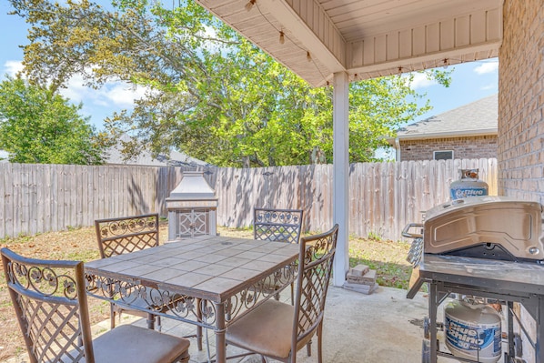 Mary Esther Vacation Rental | 3BR | 2BA | 2 Steps Required | 1,800 Sq Ft