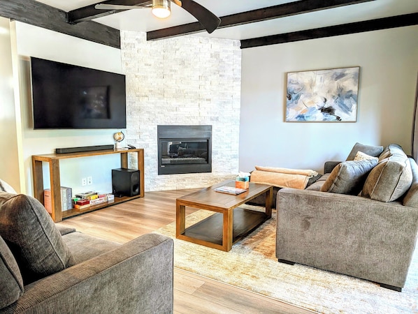 Living Room (1)