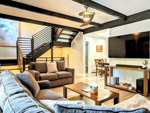 Living Room (2)