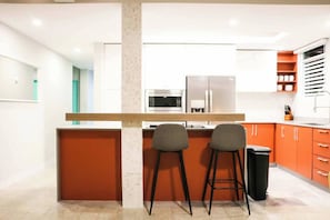 Kitchen (1)