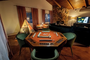 Spielezimmer