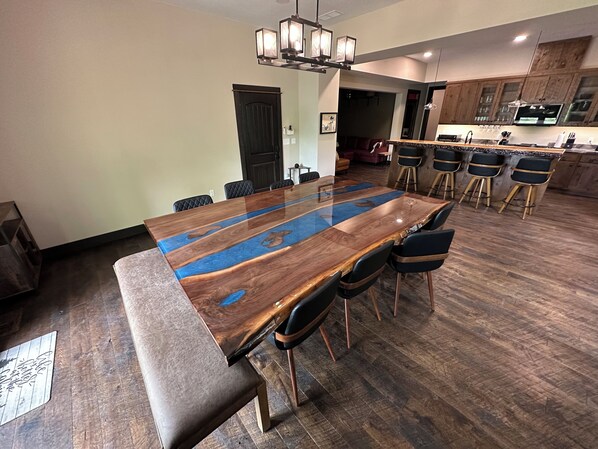 Dining room table