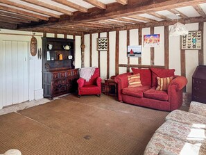 Snug | Wade Hall, North Cove