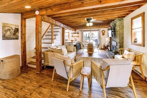 Living Room | 1st Floor | Smart TV | Fireplace