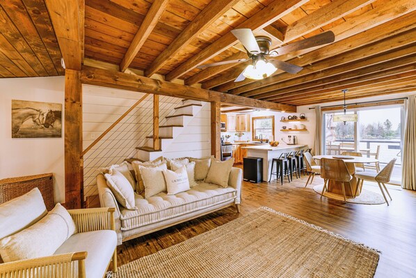 Deposit Vacation Rental | 2BR | 1BA | 1,400 Sq Ft | 3 Steps Required