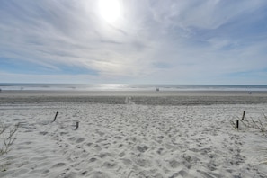 Finestere | Community Amenities | Walk to Beach