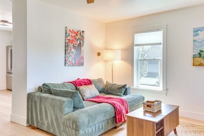 Living Room | Smart TV | Upper Level