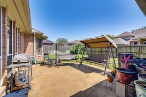 Patio | Gas Grill | 2 Patio Swings