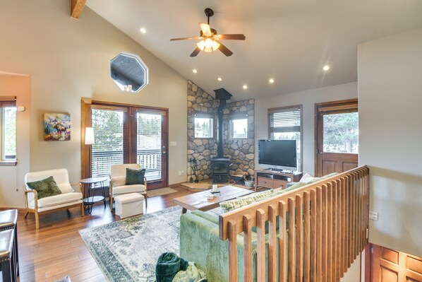 Fairplay Vacation Rental | 3BR | 2BA | 2,272 Sq Ft | Step-Free Entry