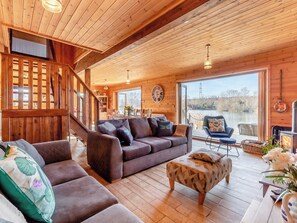 Open plan living space | Malibu Lakehouse, Pentney Lakes
