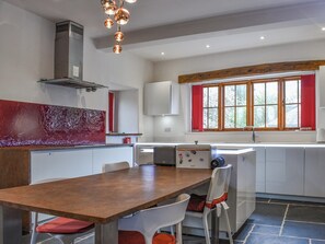 Kitchen/diner | The Thatched Cottage - Sprytown Cottages, Lifton