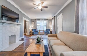 Right Unit - Living Room