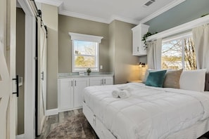 Queen bedroom