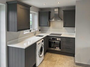 Jacuzzi | Cleveland View Cottage, Streetlam, near Northallerton