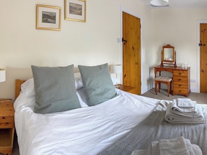 Double bedroom | Ty Llewelyn, Conwy
