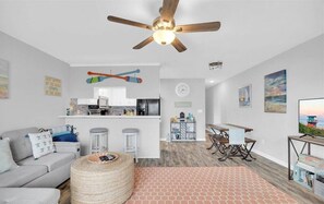Living room
