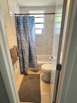 2932 #2 · Cozy Allapattah Getaway (475)