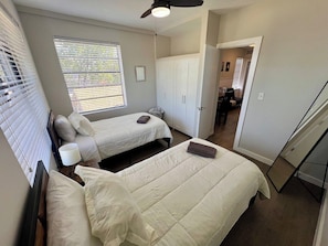 2932 #3 · Cozy Allapattah Getaway (486)