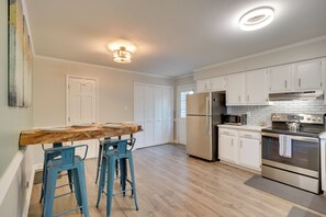 Kitchen | Drip & Keurig Coffee Makers | Dishwasher | 1st Floor