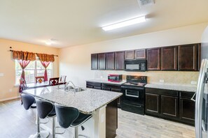 Kitchen | 1st Floor