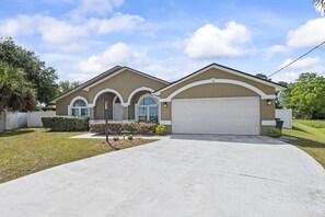 Welcome to La Playa Pool Home in Palm Coast — your relaxing coastal getaway with comfort, style, and a private pool oasis!