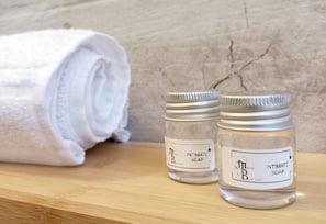 Bathroom amenities