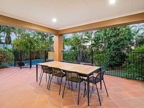Outdoor dining