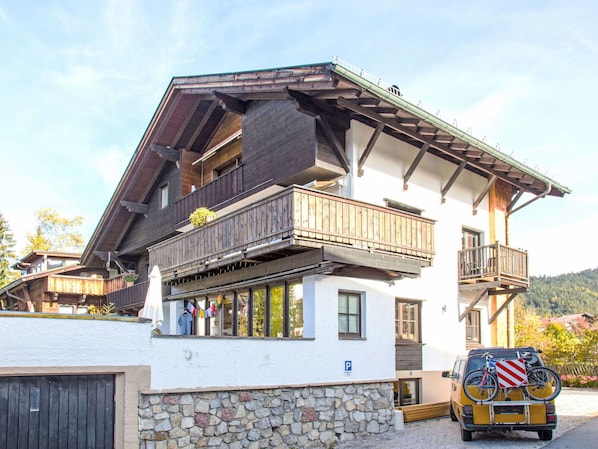 Window, House, Home, Residential Area, Facade, Architecture, Roof, Door, Cottage, Balcony
