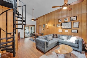 Living room open to dinning room