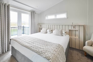Captain Cook Lodge, Great Ayton - Host & Stay