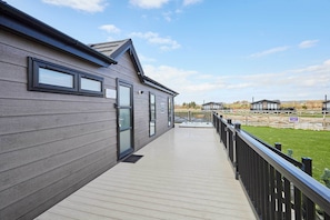 Captain Cook Lodge, Great Ayton - Host & Stay