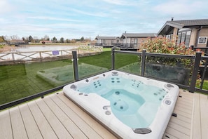 The Riverside Lodge, Great Ayton - Host & Stay
