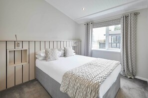 The Riverside Lodge, Great Ayton - Host & Stay