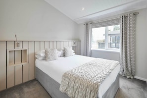 The Riverside Lodge, Great Ayton - Host & Stay