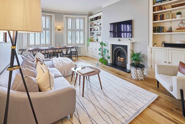 Brunswick Place Apartment, Brighton and Hove - Host & Stay