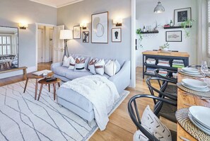 Brunswick Place Apartment, Brighton and Hove - Host & Stay