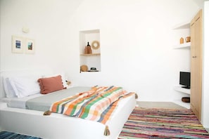 Comfortable double bed