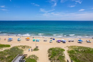 Fantastic beach access is a 2 minute walk